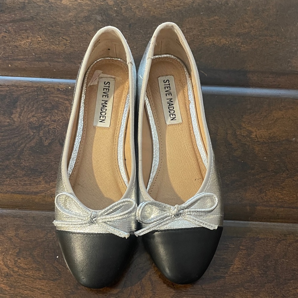 Steve Madden Women's Silver and Black Loafers